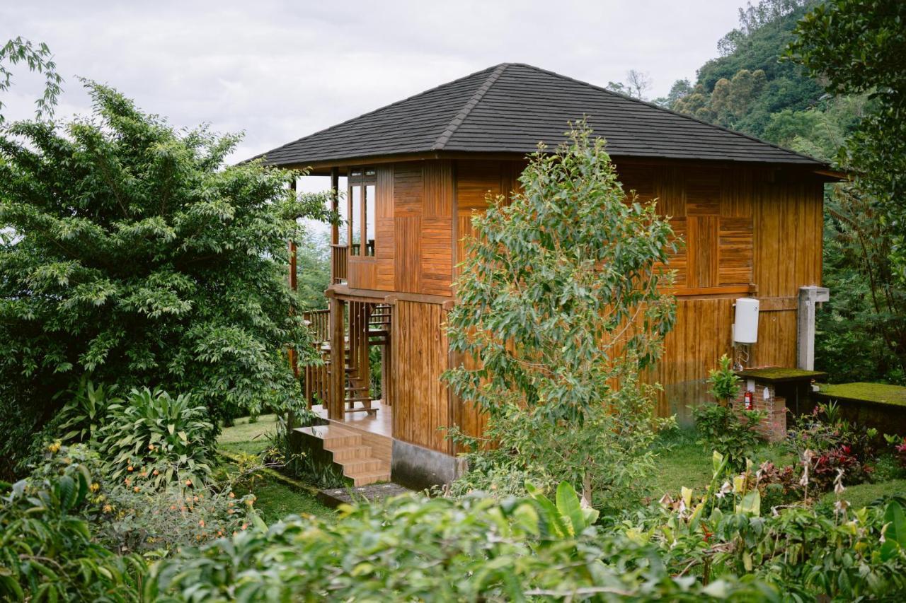 Munduk Menir Villas Exterior foto
